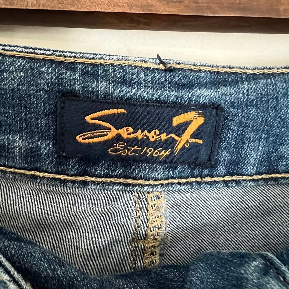 Seven 7 Denim Shorts Embroidered Side Detail Boho Zip Fly High Waist Shorts Sz 6 - Picture 3 of 9
